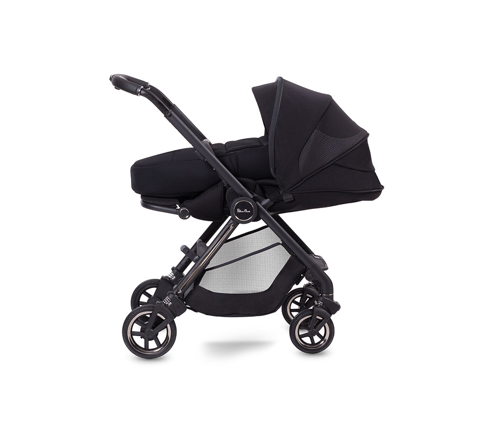 Riva Soft Shell Bassinet | Lightweight, Compact Design 3