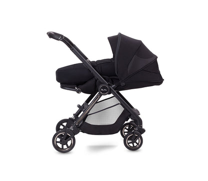Riva Soft Shell Bassinet | Lightweight, Compact Design 3